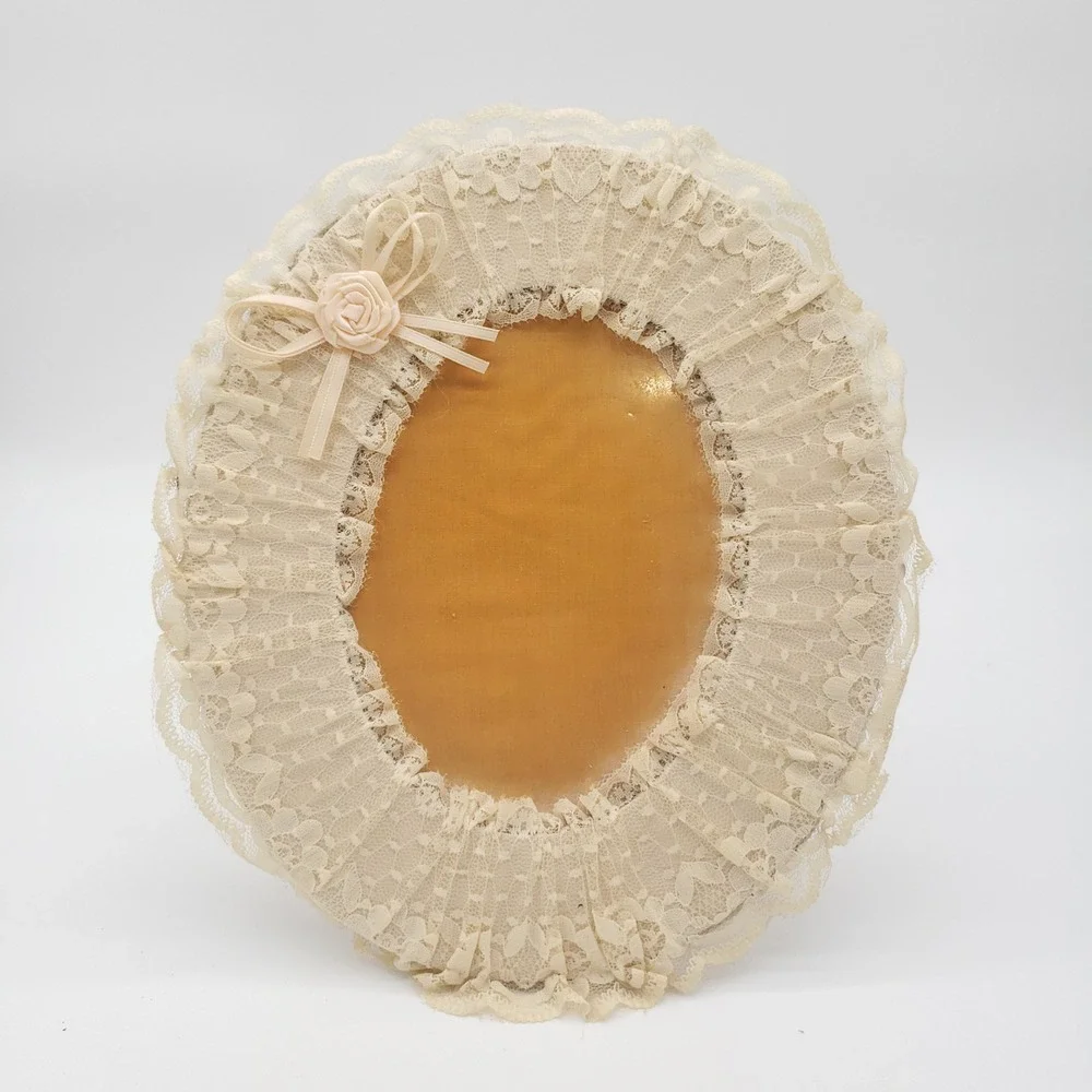 Vintage Lace Ruffle Oval Picture Frame 5x7 Coquette Cottagecore Shabby Chic